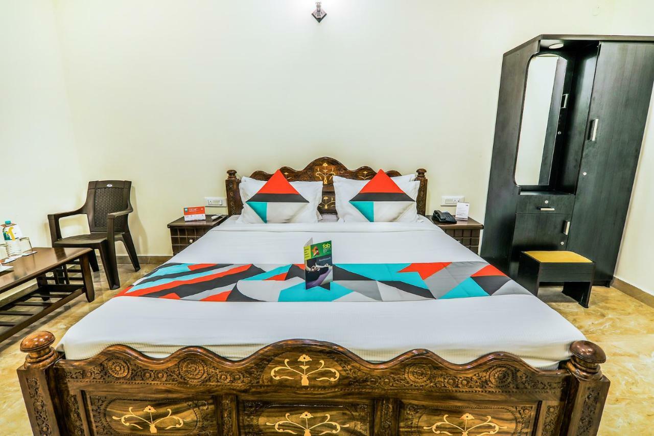 Hotel Fabexpress Royal Hideway 3*