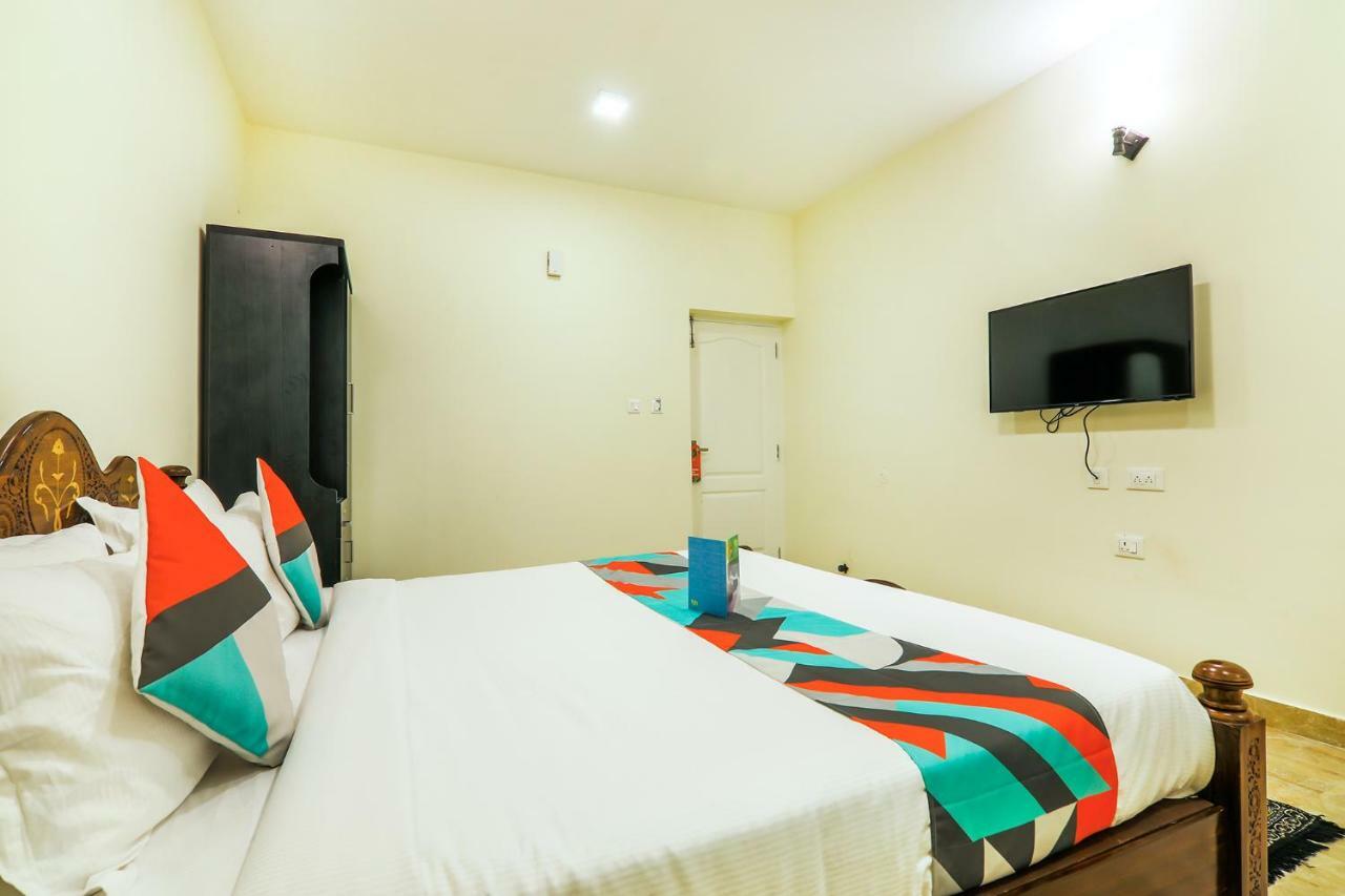 Fabexpress Royal Hideway Hotel 3*