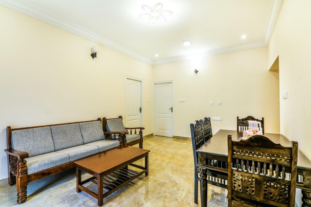 Fabexpress Royal Hideway Hotel