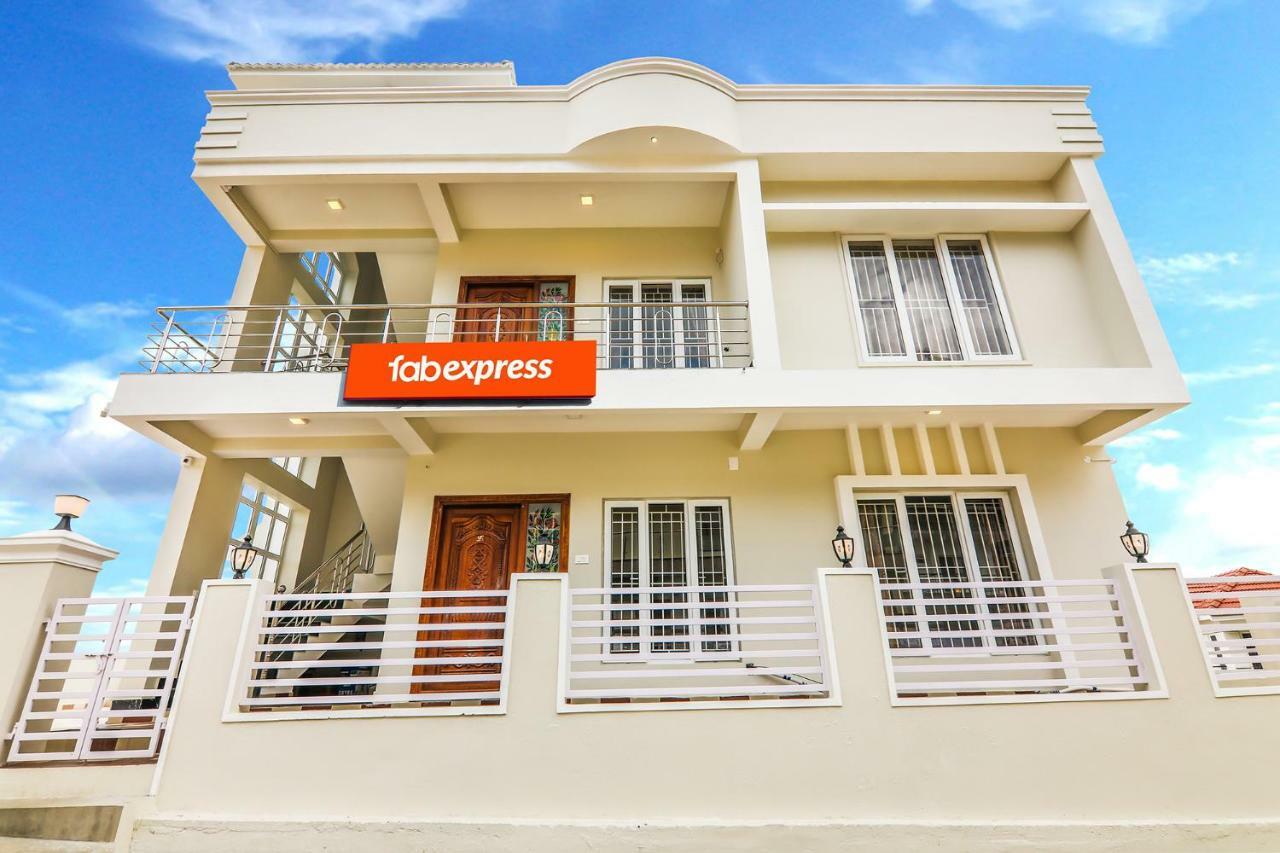 Hotel Fabexpress Royal Hideway 3*