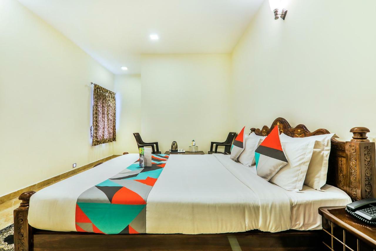 Fabexpress Royal Hideway Hotel