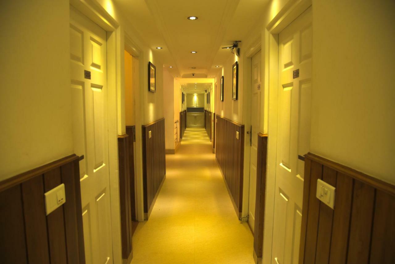 Garden Manor 2*