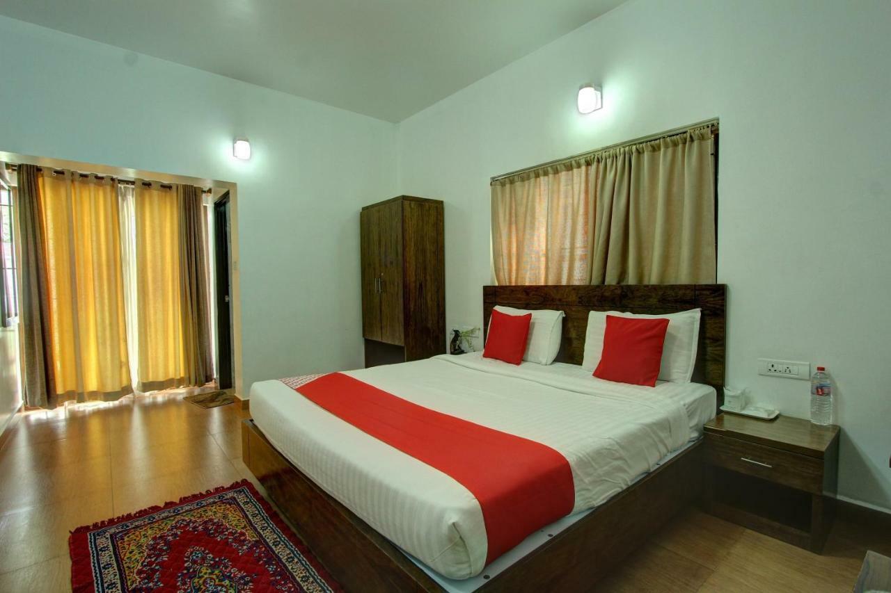Oyo 1353 The Surya Village Hotel 3*