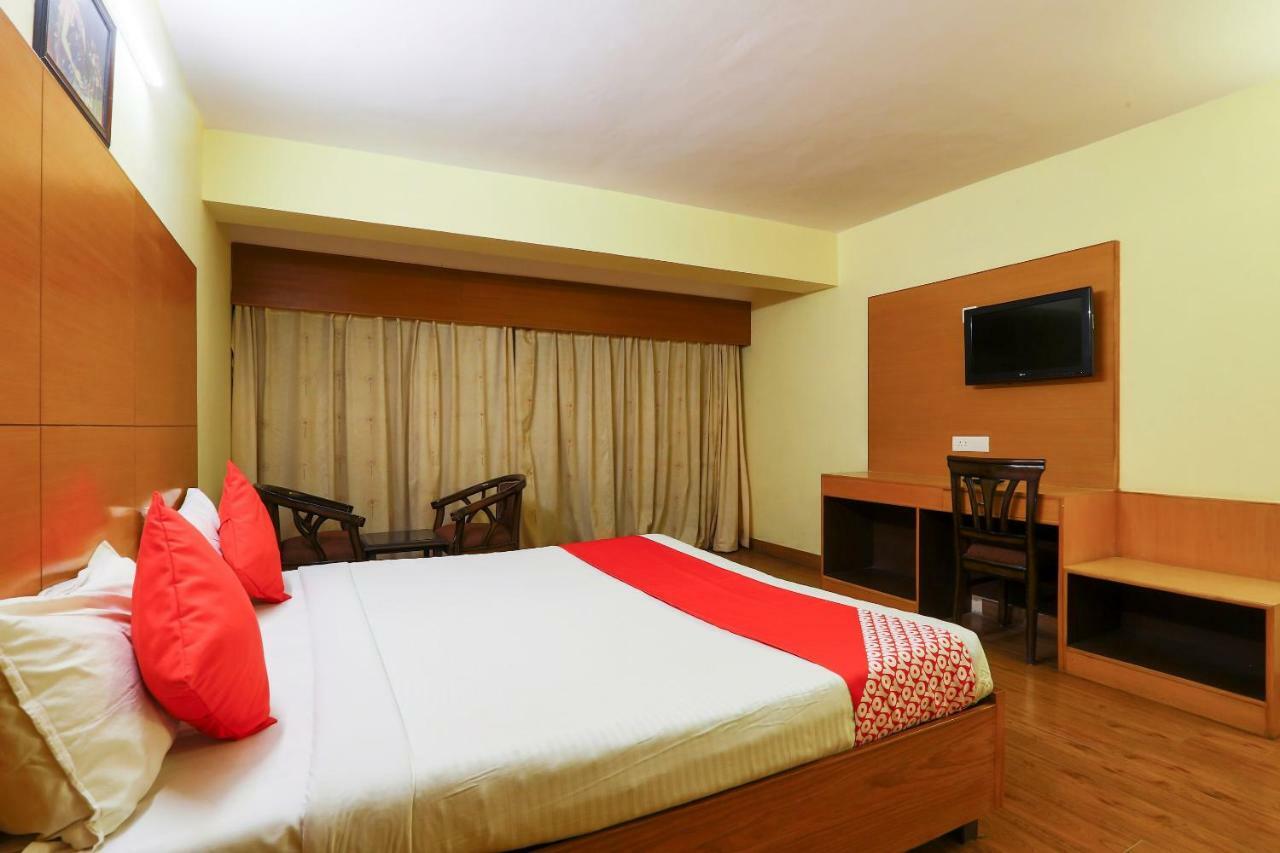 Hotel Oyo 24094 Sun Shine Grand