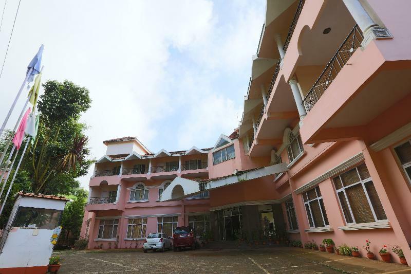 Hotel Oyo 24094 Sun Shine Grand 3*