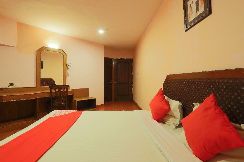 Oyo 24094 Sun Shine Grand Hotel Ooty