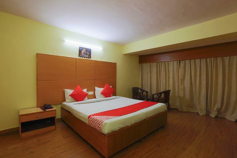 Hotel Oyo 24094 Sun Shine Grand 3*