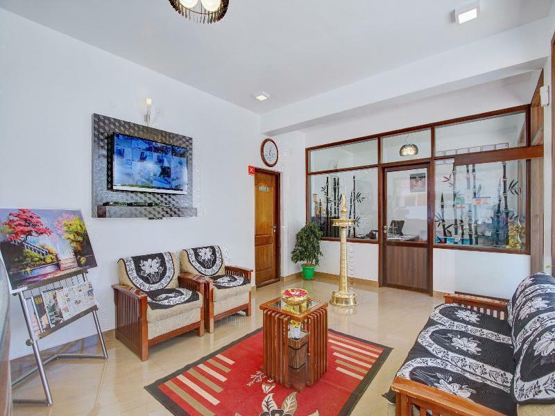 Hotel Oyo 1353 The Surya Village 3*