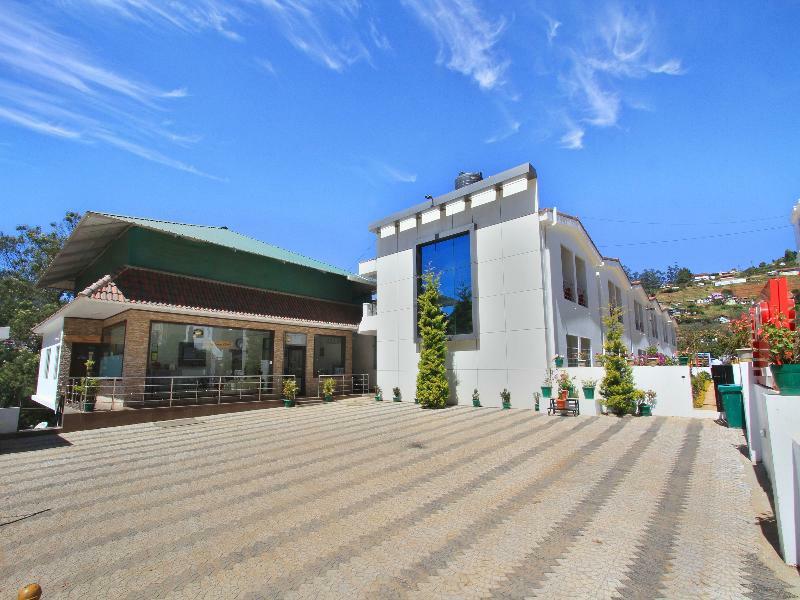 Oyo 1353 The Surya Village Hotel 3*