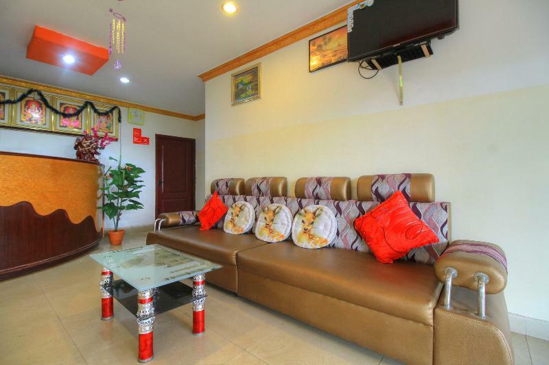 Hotel R J 2*