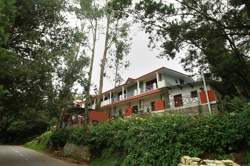 Hotel R J Ooty