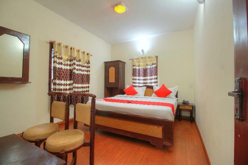 R J Hotel