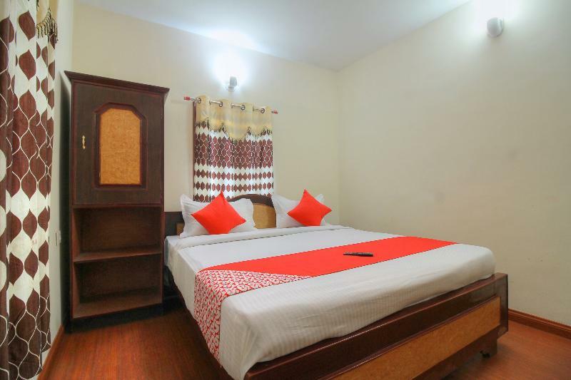 R J Hotel 2*