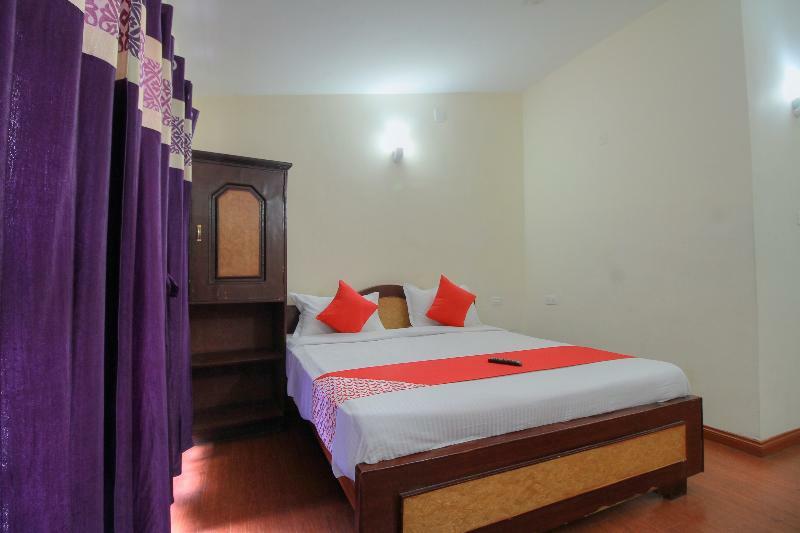 R J Hotel 2*