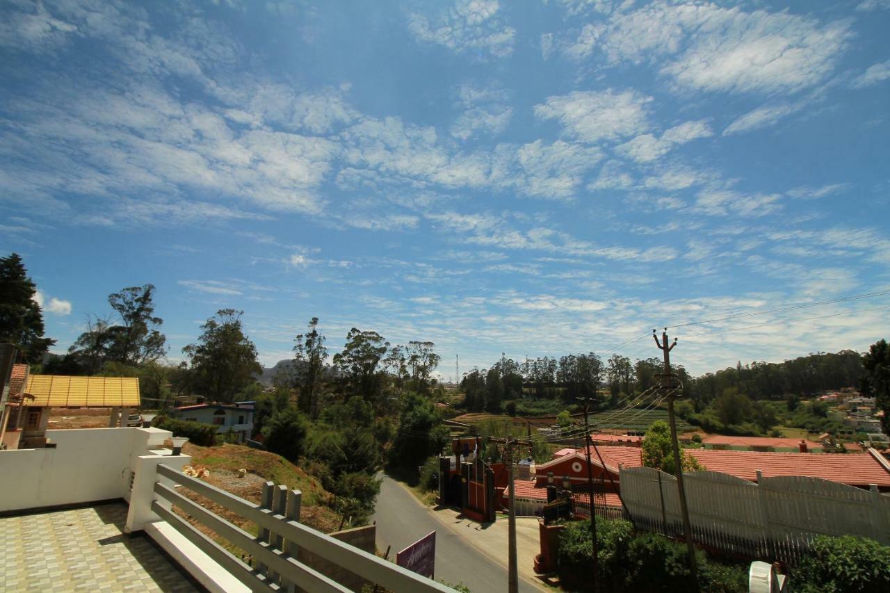 Pine Hill Suites *
