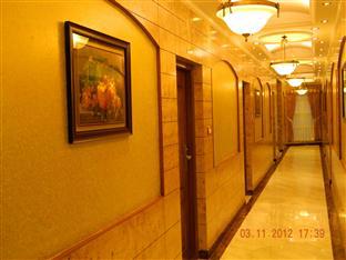 Hotel Fabexpress Sun Park Grand 3*