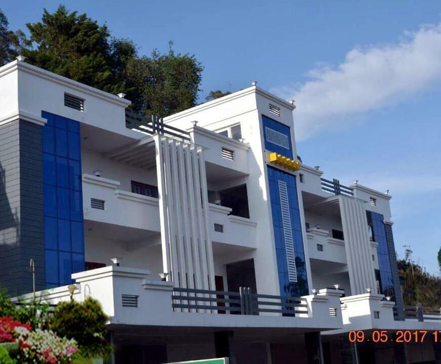Aparthotel Pine Hill Suites