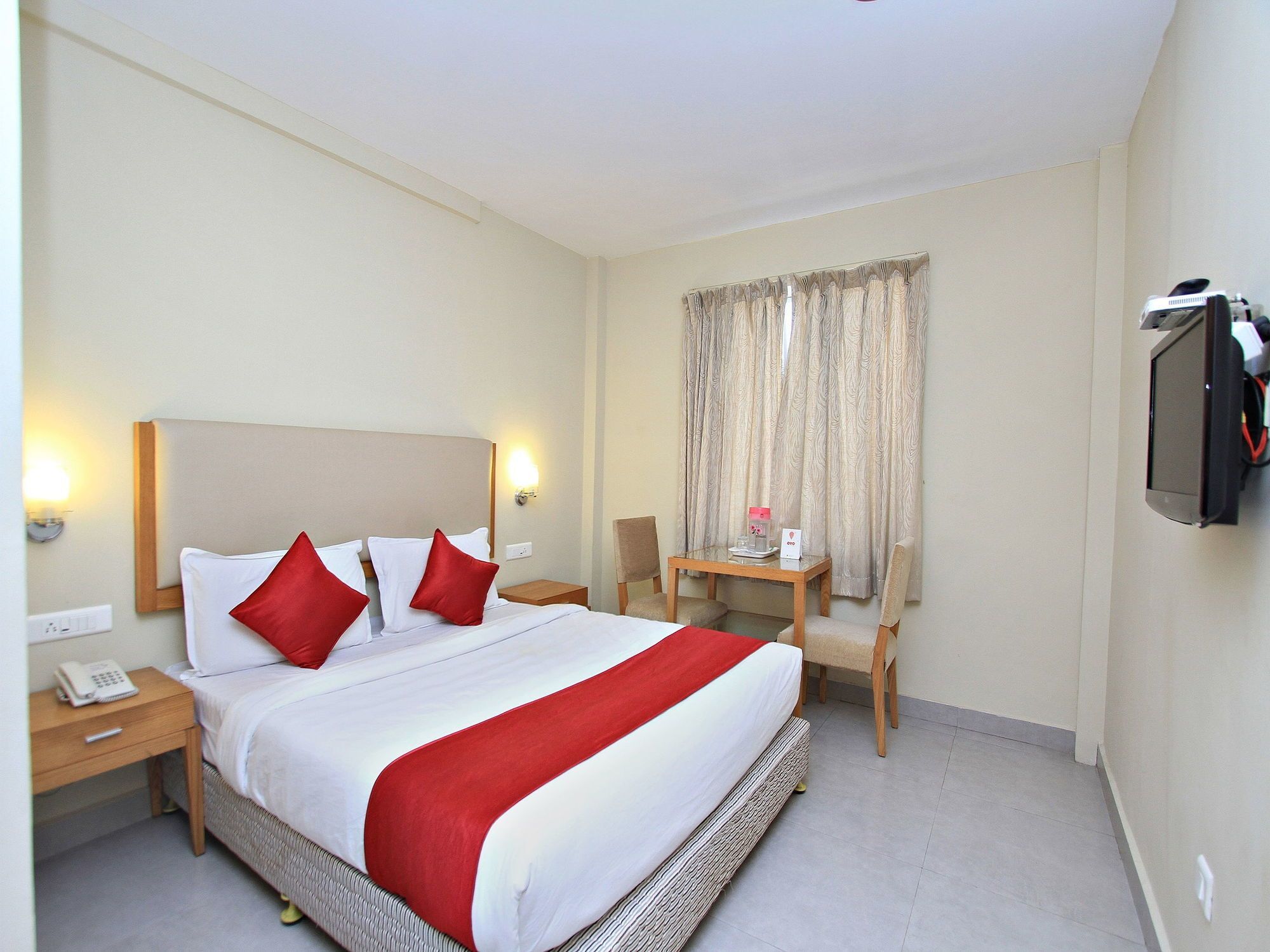 Oyo 10950 Hills Palace Hotel 2*