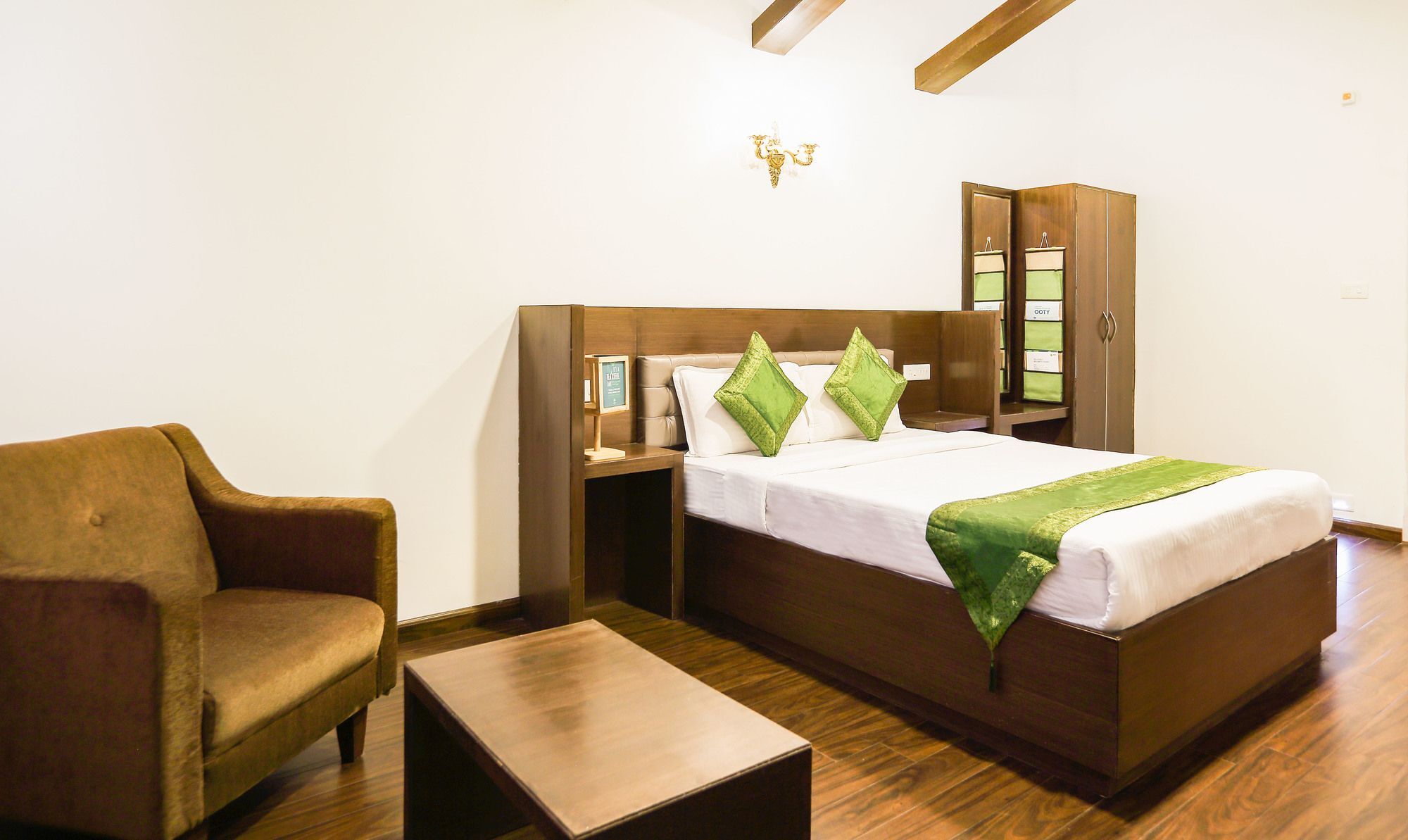 Hotel Treebo Skydale & With Mountain View