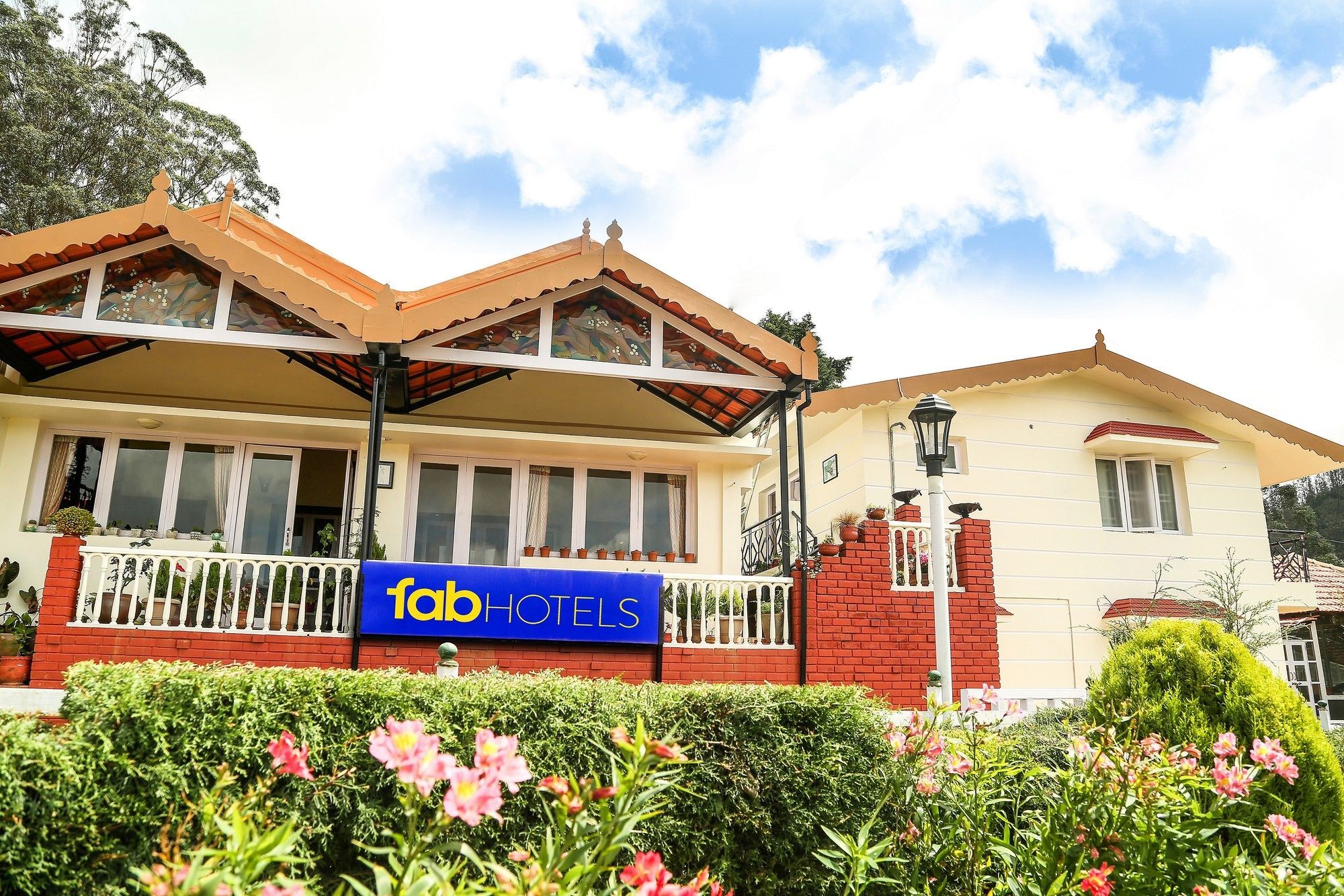 Fabescape St Clouds - Government Botanical Garden - 500m Ooty