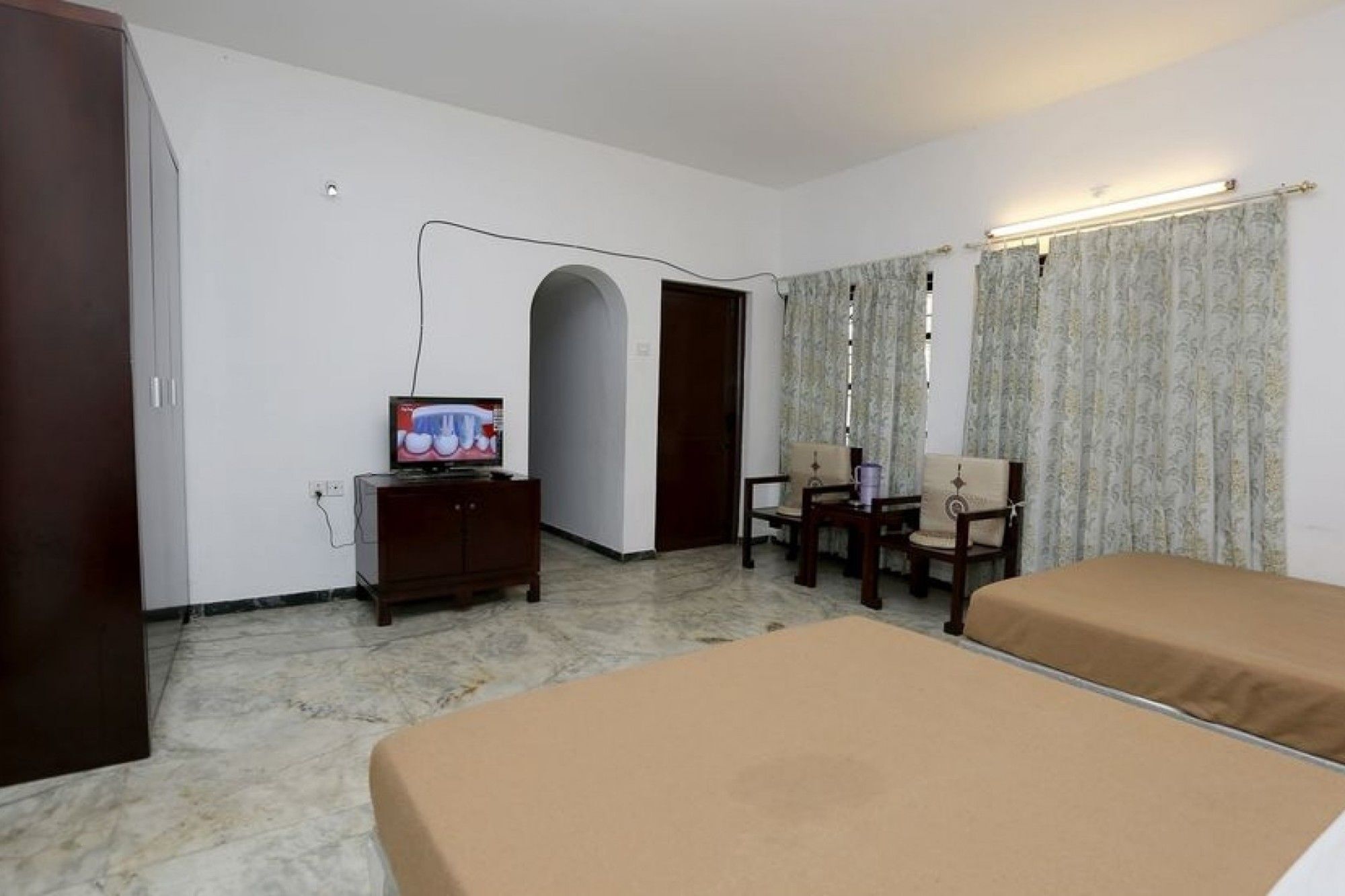 Guesthouser 2 Bhk Bab0 Hotel