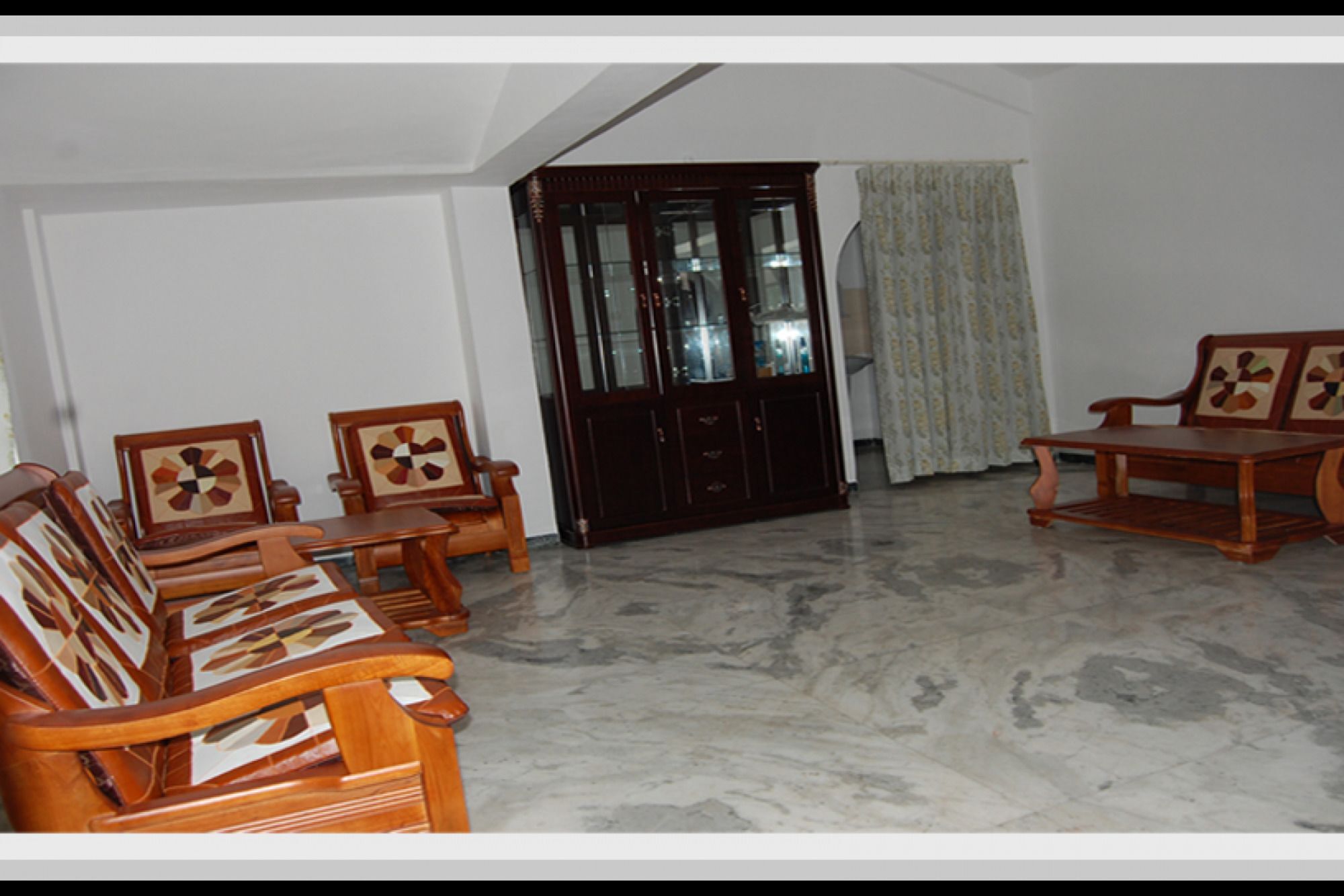 Guesthouser 2 Bhk Bab0 2*