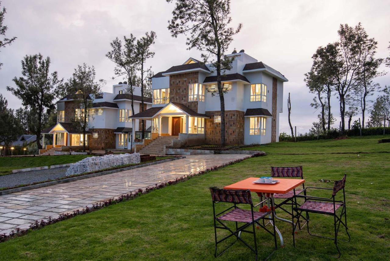 Stayvista At Sullivan With Heater & Indoor-outdoor Games Villa