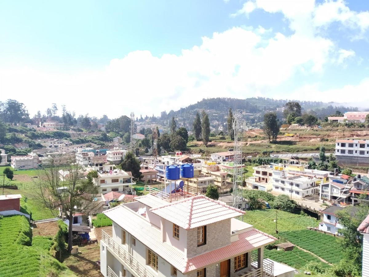 A Honey Huts Apartment Ooty