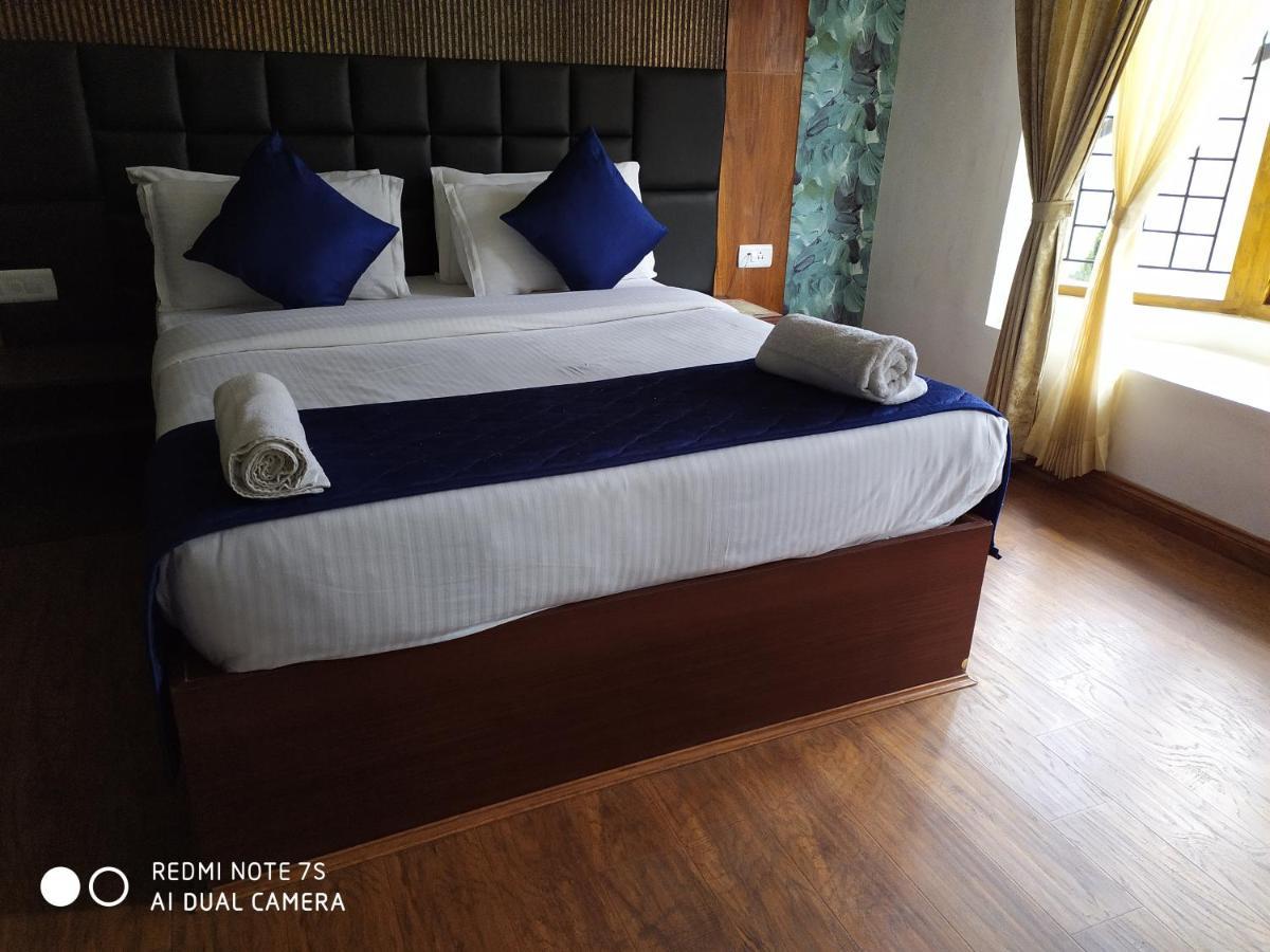 Valley View Resort *
