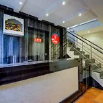 Oyo 18944 Venus Residency