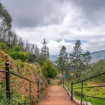 Stayvista At The Berg Valley View