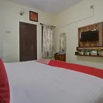 Oyo 22924 Gv Residency