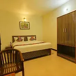 Fabhotel Greenwood Stays