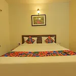 Fabhotel Greenwood Stays