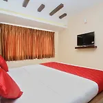 Oyo 11396 Hotel Cyprus Inn