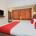 Oyo 11396 Hotel Cyprus Inn