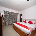 Oyo 17079 Green Valley Homes