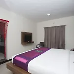 The Majestic Crown Hotel