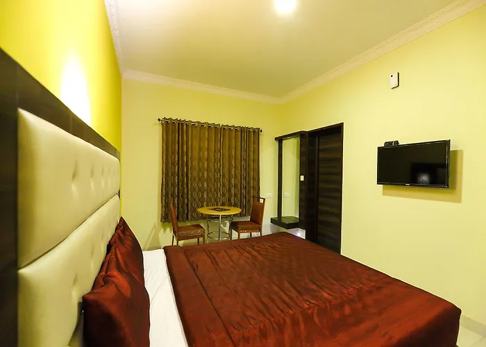 Oyo 7987 Hotel Carnation