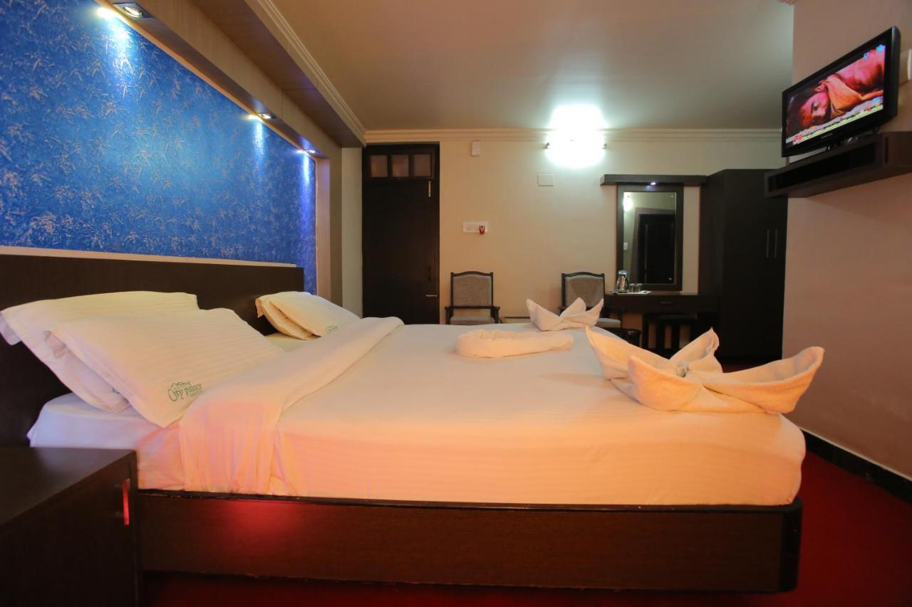City Palace Hotel *