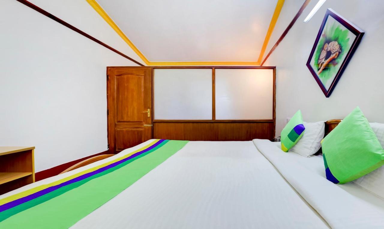 Hotel Treebo Atithi Bhavan, 1 Km From