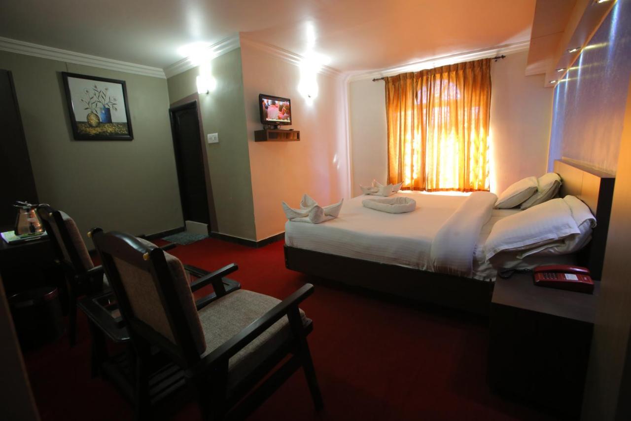 Palace Hotel *