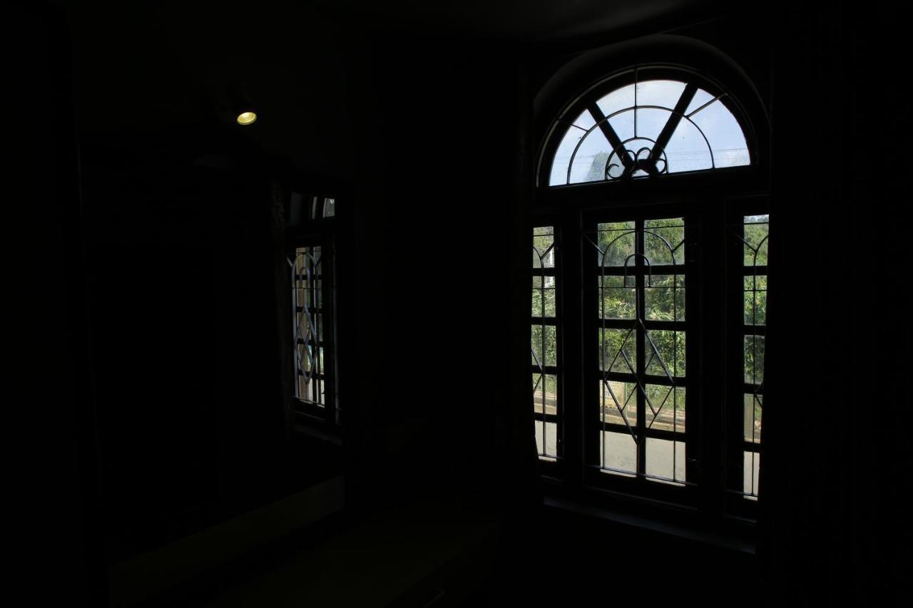 Hotel Palace *