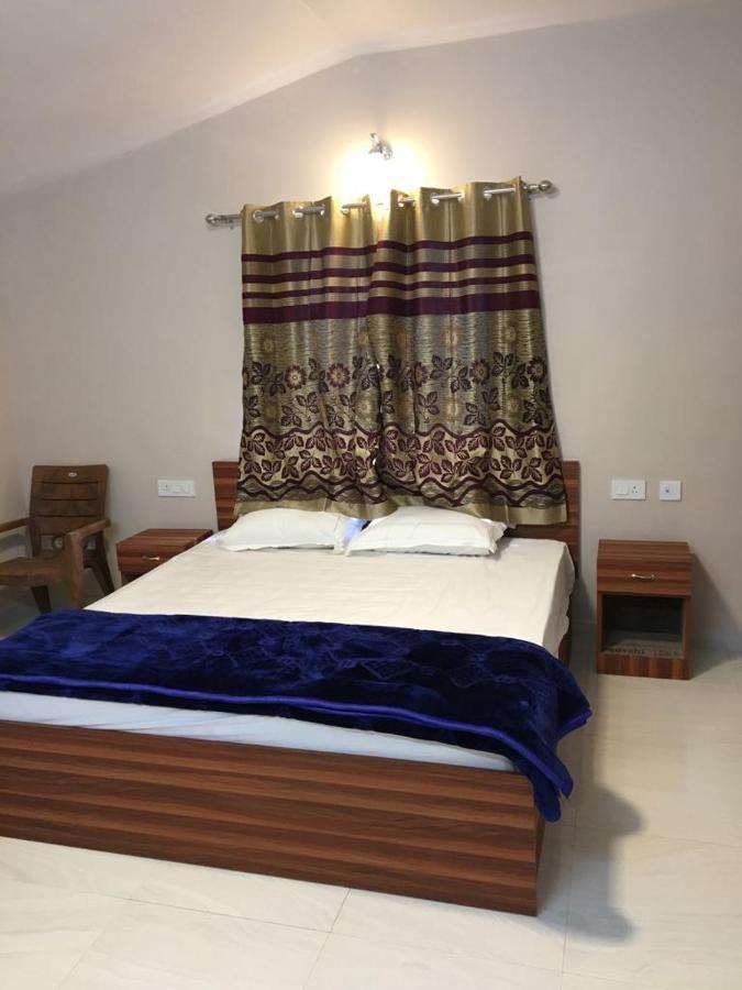 Happystay And Hotel *