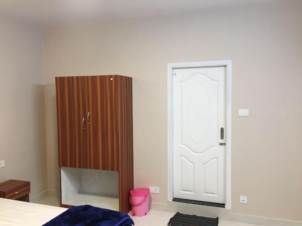 Hotel Happystay And