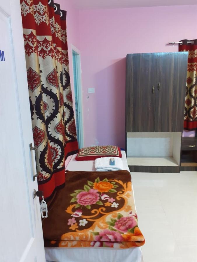 Hotel Happystay And Ooty