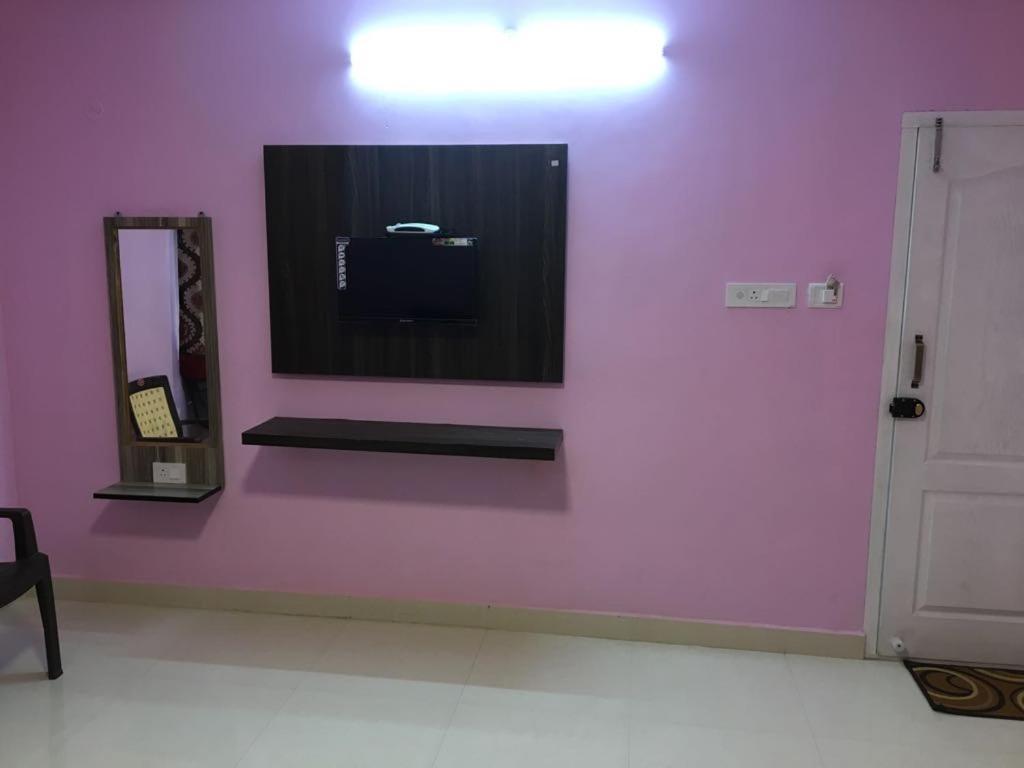 Hotel Happystay And