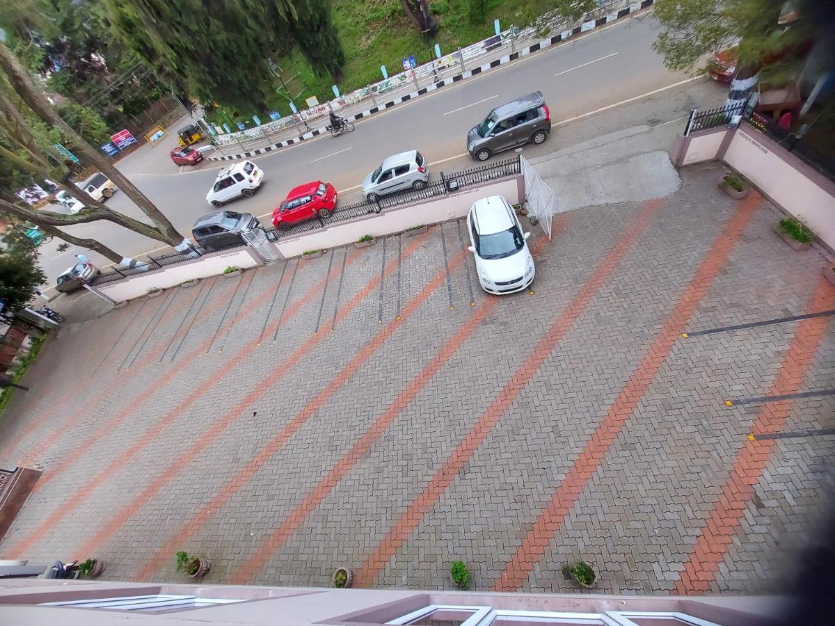 Hotel Astoria Residency 2*