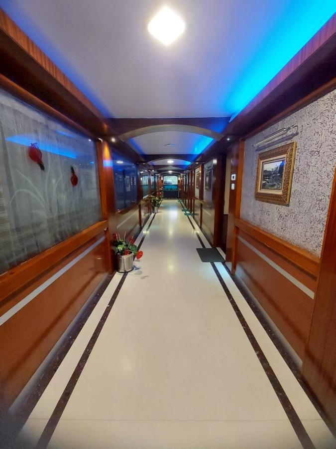 Hotel Astoria Residency 2*