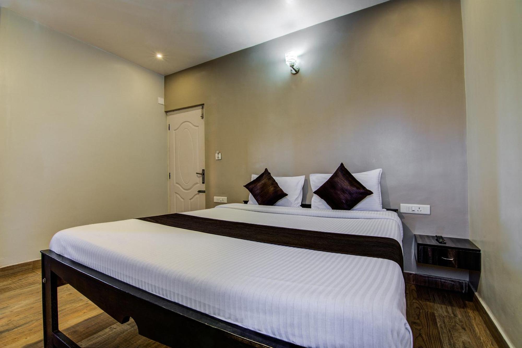 Hotel Oyo 18944 Venus Residency 3*